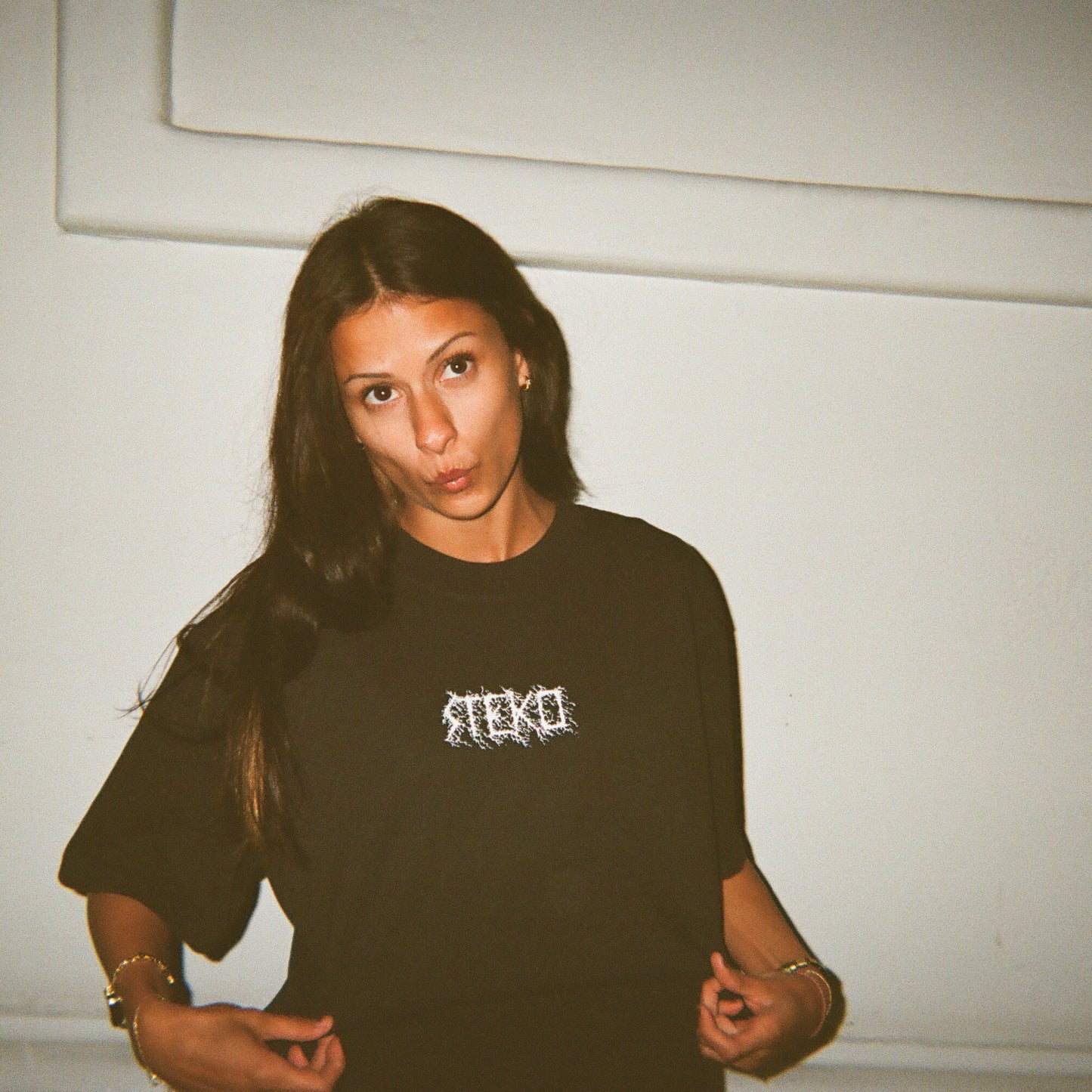Cracked SS T - Black